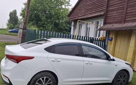 Hyundai Solaris II рестайлинг, 2017 год, 1 200 000 рублей, 10 фотография