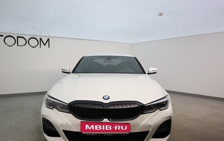 BMW 3 серия, 2019 год, 3 700 000 рублей, 3 фотография