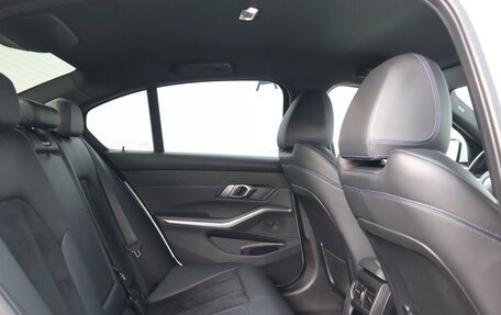 BMW 3 серия, 2019 год, 3 700 000 рублей, 14 фотография