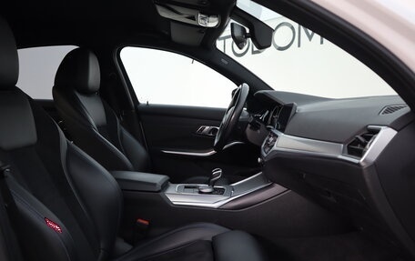 BMW 3 серия, 2019 год, 3 700 000 рублей, 16 фотография