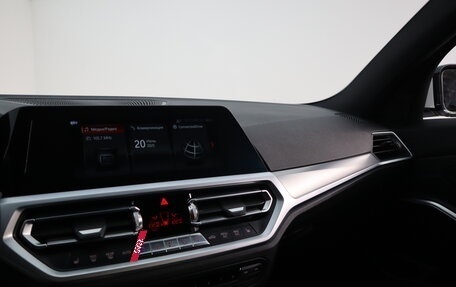 BMW 3 серия, 2019 год, 3 700 000 рублей, 20 фотография