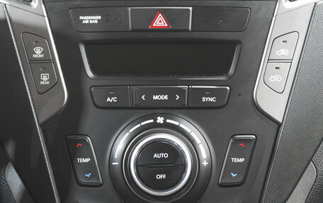 Hyundai Santa Fe III рестайлинг, 2018 год, 2 499 000 рублей, 16 фотография