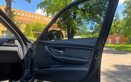 BMW 3 серия, 2016 год, 1 890 000 рублей, 18 фотография