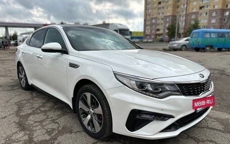 KIA Optima IV, 2019 год, 2 320 000 рублей, 3 фотография