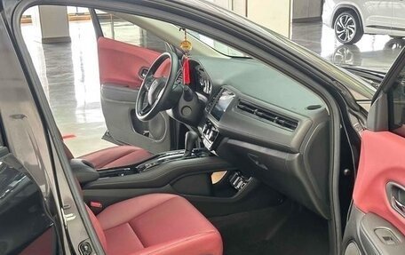 Honda Vezel, 2022 год, 1 420 000 рублей, 5 фотография