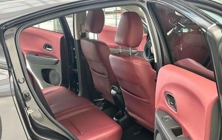 Honda Vezel, 2022 год, 1 420 000 рублей, 10 фотография
