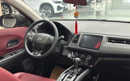 Honda Vezel, 2022 год, 1 420 000 рублей, 8 фотография
