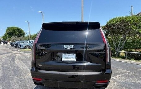 Cadillac Escalade V, 2023 год, 14 239 207 рублей, 9 фотография