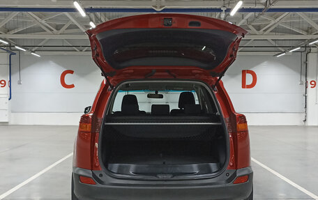 Toyota RAV4, 2014 год, 1 930 000 рублей, 14 фотография