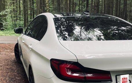 BMW 5 серия, 2021 год, 4 600 000 рублей, 2 фотография