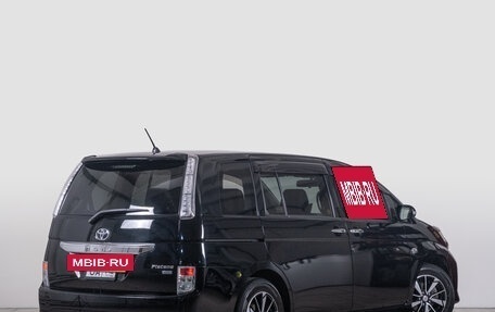 Toyota ISis I, 2012 год, 1 479 000 рублей, 7 фотография