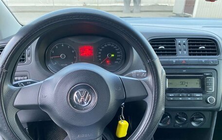 Volkswagen Polo VI (EU Market), 2011 год, 520 000 рублей, 3 фотография