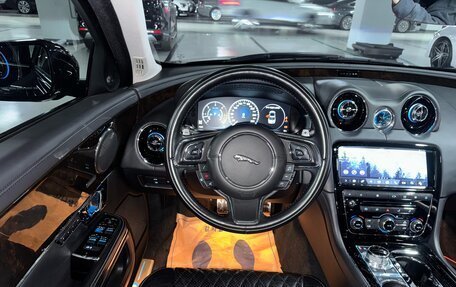 Jaguar XJ IV (X351), 2018 год, 5 250 000 рублей, 8 фотография