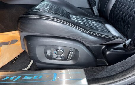 Jaguar XJ IV (X351), 2018 год, 5 250 000 рублей, 7 фотография