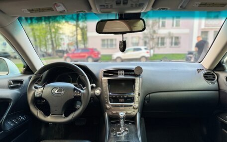 Lexus IS II рестайлинг 2, 2009 год, 2 350 000 рублей, 27 фотография