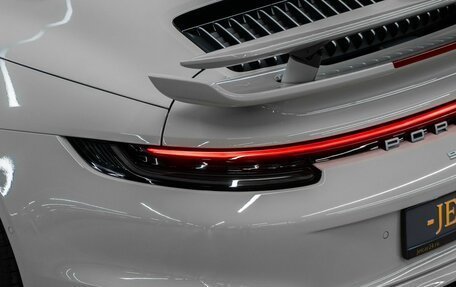 Porsche 911, 2022 год, 28 000 000 рублей, 13 фотография