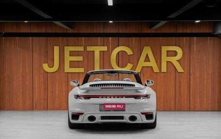 Porsche 911, 2022 год, 28 000 000 рублей, 8 фотография