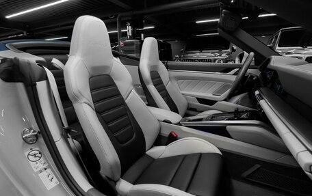 Porsche 911, 2022 год, 28 000 000 рублей, 29 фотография