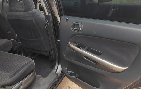 Honda Stream I рестайлинг, 2001 год, 500 000 рублей, 7 фотография