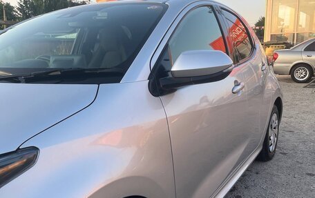 Toyota Yaris, 2021 год, 1 150 000 рублей, 2 фотография