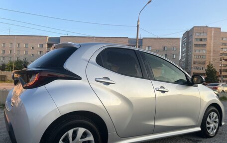 Toyota Yaris, 2021 год, 1 150 000 рублей, 4 фотография