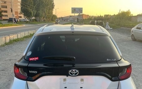 Toyota Yaris, 2021 год, 1 150 000 рублей, 6 фотография