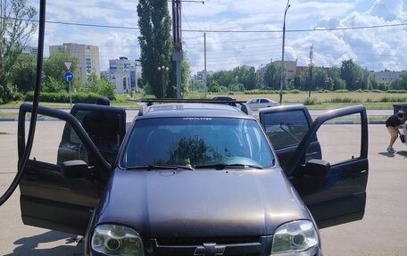Chevrolet Niva I рестайлинг, 2010 год, 420 000 рублей, 2 фотография