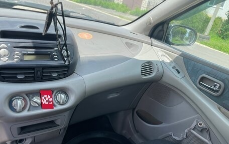 Nissan Tino, 2000 год, 300 000 рублей, 5 фотография