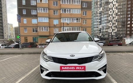 KIA Optima IV, 2019 год, 1 880 000 рублей, 2 фотография