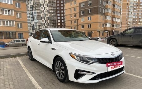 KIA Optima IV, 2019 год, 1 880 000 рублей, 3 фотография