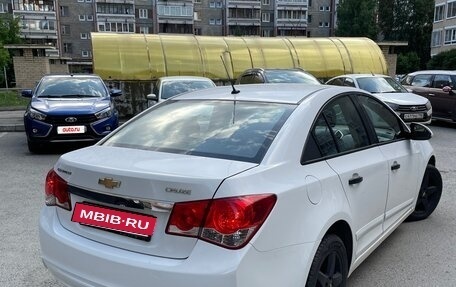 Chevrolet Cruze II, 2014 год, 845 000 рублей, 2 фотография