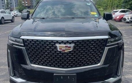 Cadillac Escalade V, 2023 год, 12 960 931 рублей, 2 фотография