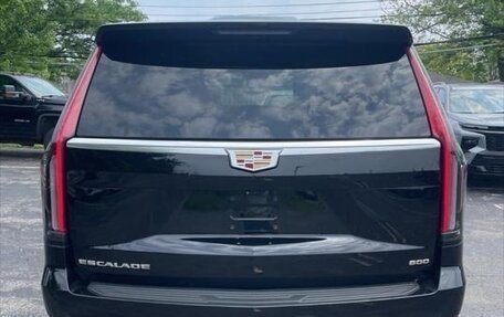 Cadillac Escalade V, 2023 год, 12 960 931 рублей, 8 фотография