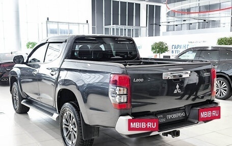 Mitsubishi L200 IV рестайлинг, 2022 год, 3 850 000 рублей, 7 фотография