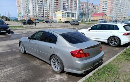 Nissan Skyline, 2002 год, 620 000 рублей, 2 фотография