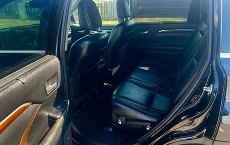 Toyota Highlander III, 2014 год, 2 880 000 рублей, 9 фотография