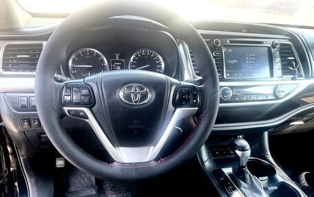 Toyota Highlander III, 2014 год, 2 880 000 рублей, 2 фотография
