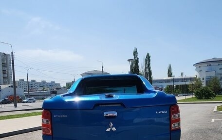 Mitsubishi L200 IV рестайлинг, 2015 год, 1 630 000 рублей, 7 фотография