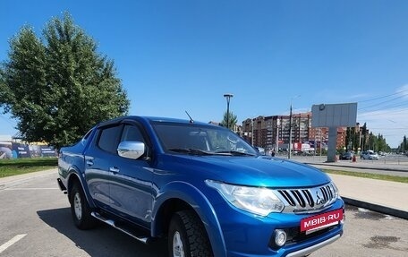 Mitsubishi L200 IV рестайлинг, 2015 год, 1 630 000 рублей, 4 фотография