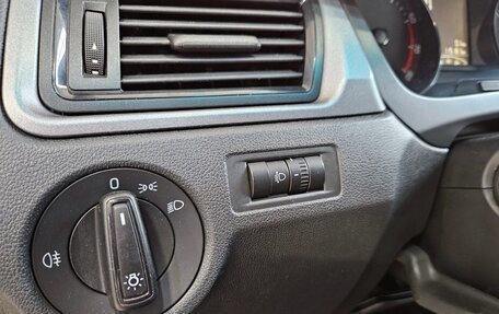 Skoda Rapid I, 2015 год, 825 000 рублей, 15 фотография