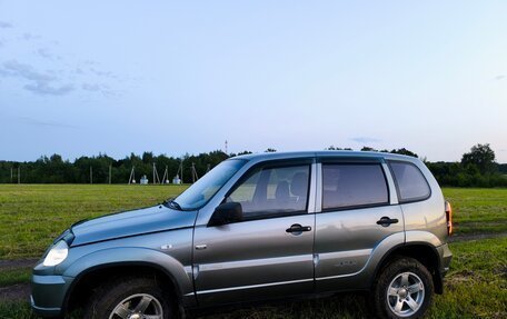 Chevrolet Niva I рестайлинг, 2012 год, 475 000 рублей, 21 фотография