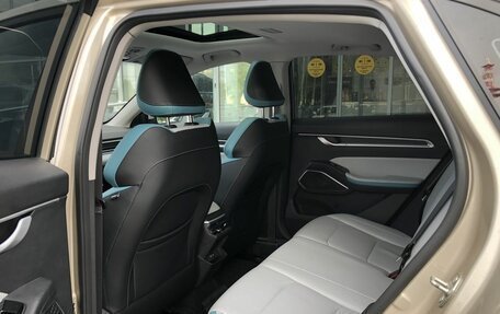 Geely Emgrand, 2023 год, 1 650 000 рублей, 11 фотография