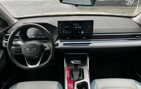 Geely Emgrand, 2023 год, 1 650 000 рублей, 10 фотография