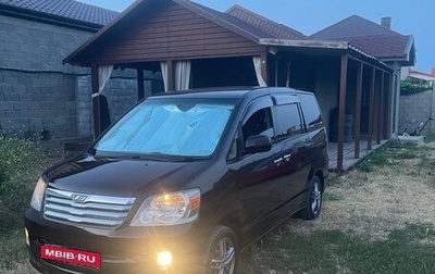 Toyota Noah III, 2006 год, 1 150 000 рублей, 1 фотография