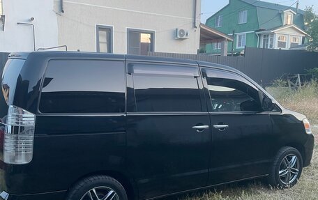 Toyota Noah III, 2006 год, 1 150 000 рублей, 7 фотография
