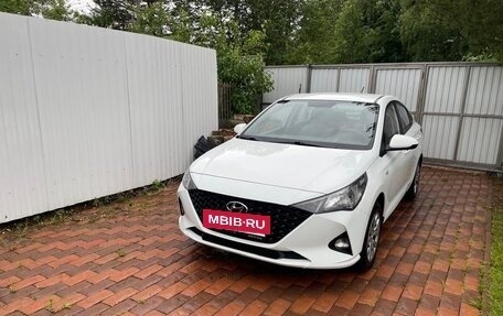 Hyundai Solaris II рестайлинг, 2021 год, 1 229 000 рублей, 3 фотография