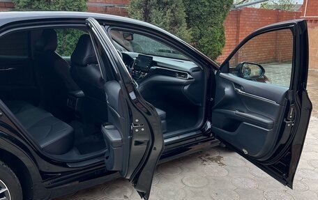 Toyota Camry, 2021 год, 3 550 000 рублей, 7 фотография