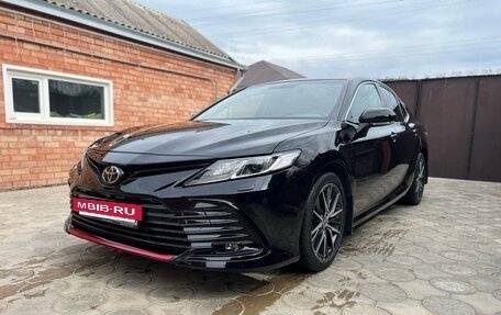 Toyota Camry, 2021 год, 3 550 000 рублей, 10 фотография