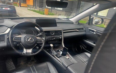 Lexus RX IV рестайлинг, 2016 год, 4 500 000 рублей, 8 фотография