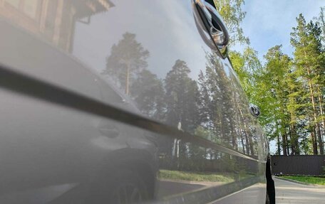 Toyota Land Cruiser 100 рестайлинг 2, 2003 год, 2 500 000 рублей, 2 фотография